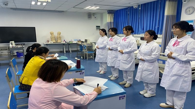 月嫂服务揭秘：隐藏在价格背后的真相**