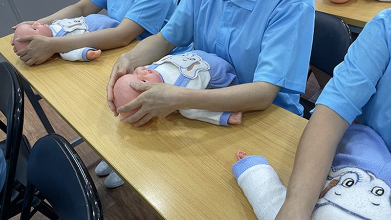 小标题：行业背景解读